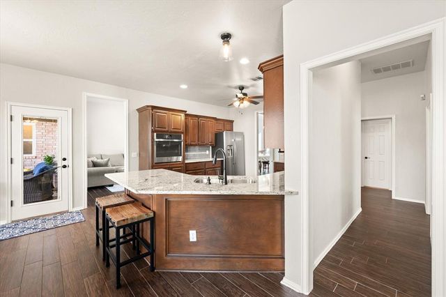 1221 NW 196th Street, Edmond, OK 73012