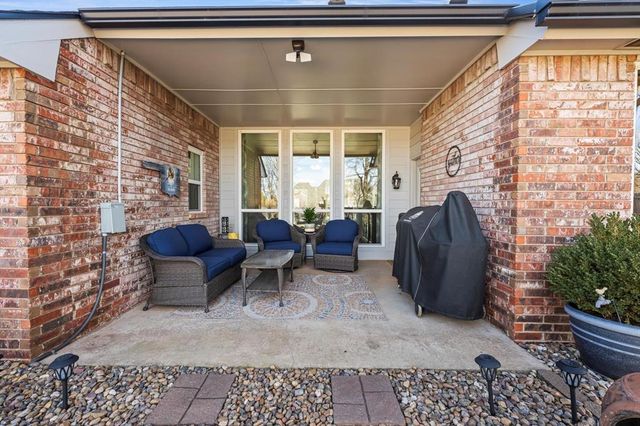 1221 NW 196th Street, Edmond, OK 73012