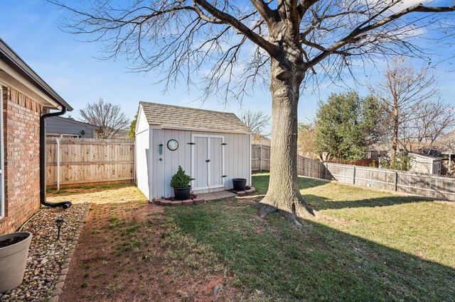 1221 NW 196th Street, Edmond, OK 73012