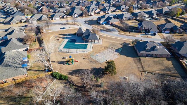 1221 NW 196th Street, Edmond, OK 73012