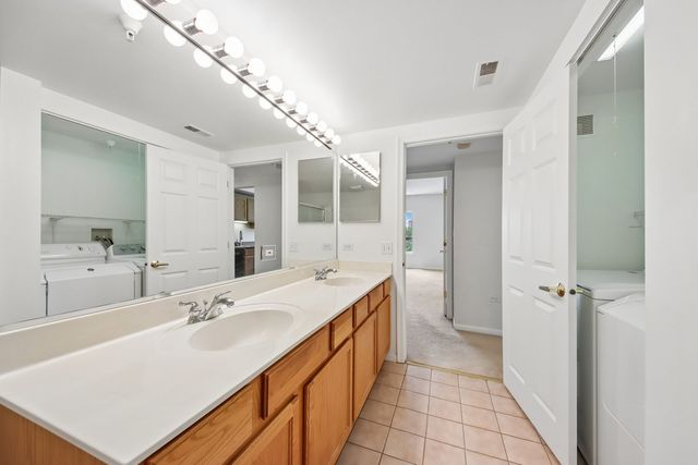 190 N Milwaukee Avenue 401, Wheeling, IL 60090