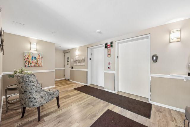 190 N Milwaukee Avenue 401, Wheeling, IL 60090
