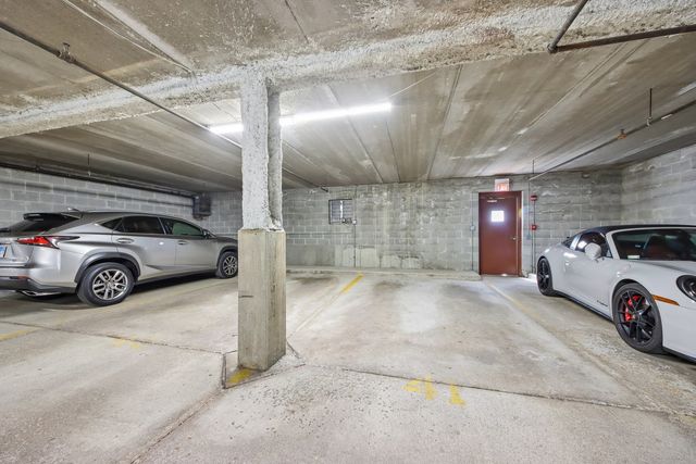190 N Milwaukee Avenue 401, Wheeling, IL 60090