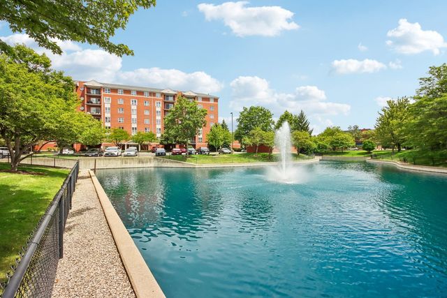 190 N Milwaukee Avenue 401, Wheeling, IL 60090