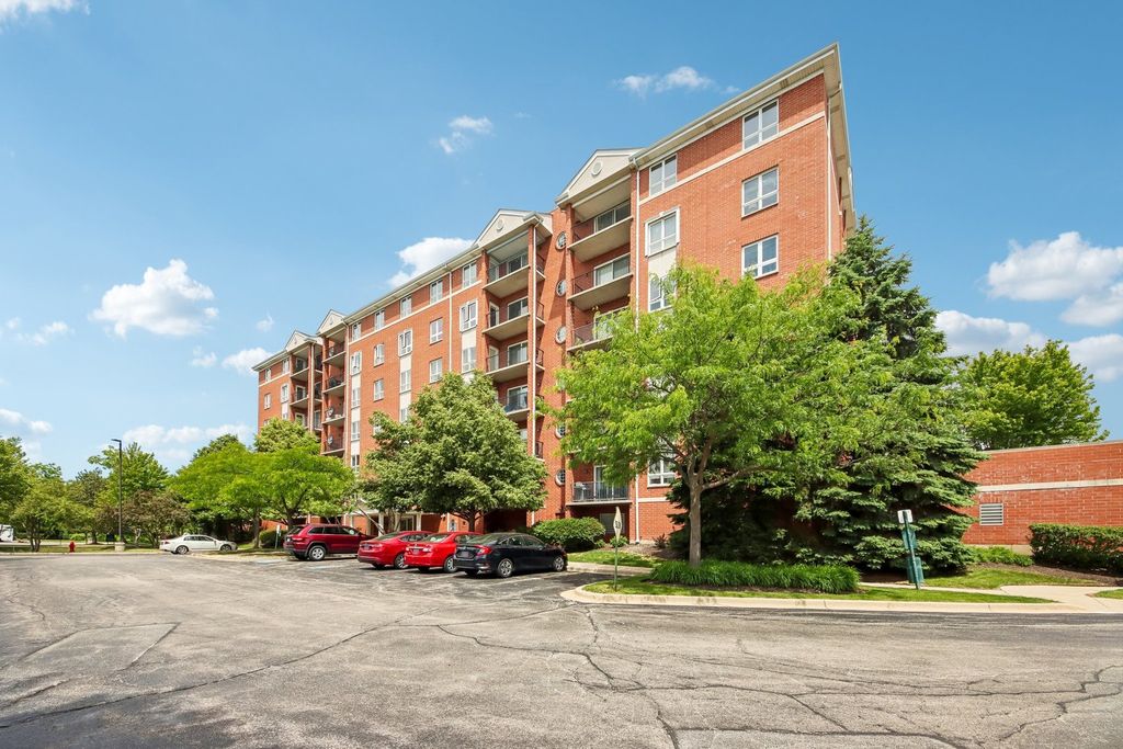 190 N Milwaukee Avenue 401, Wheeling, IL 60090