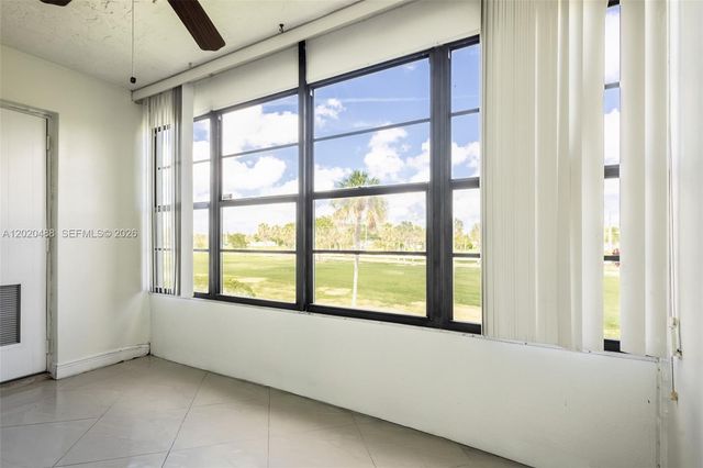7350 NW 18th St 206, Margate, FL 33063