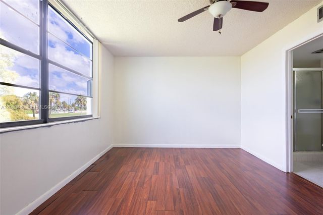 7350 NW 18th St 206, Margate, FL 33063