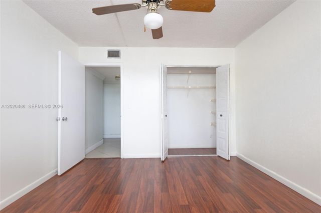 7350 NW 18th St 206, Margate, FL 33063