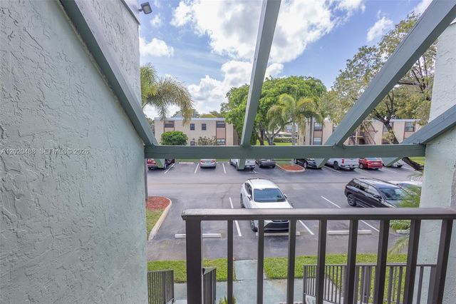 7350 NW 18th St 206, Margate, FL 33063