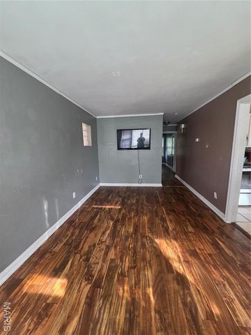 3510 Central Place, St Louis, MO 63121