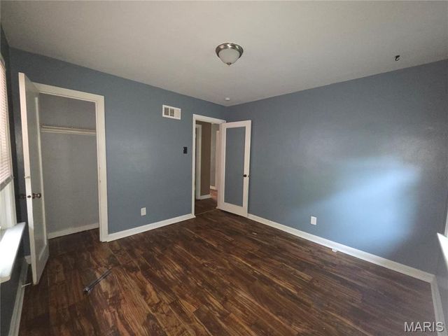 3510 Central Place, St Louis, MO 63121