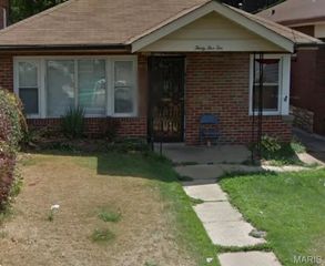 3510 Central Place, St Louis, MO 63121