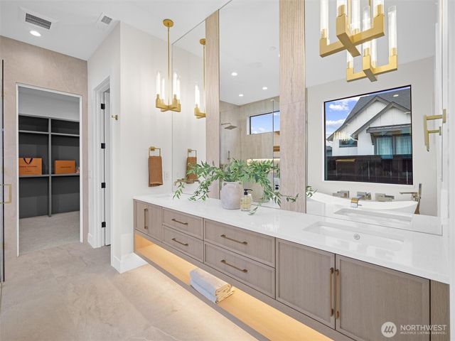 8706 NE 182nd Place, Vancouver, WA 98682