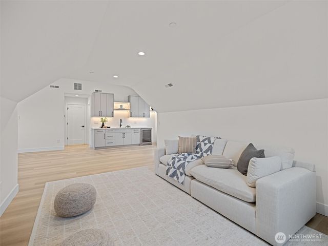 8706 NE 182nd Place, Vancouver, WA 98682
