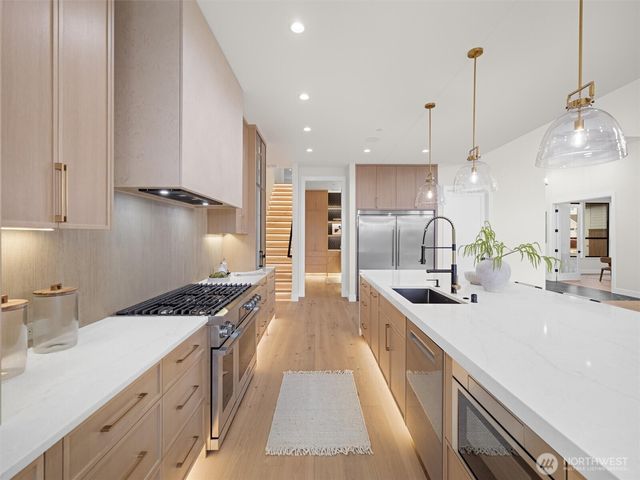 8706 NE 182nd Place, Vancouver, WA 98682