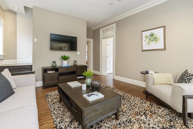 37 Stewart Avenue, Columbus, OH 43206