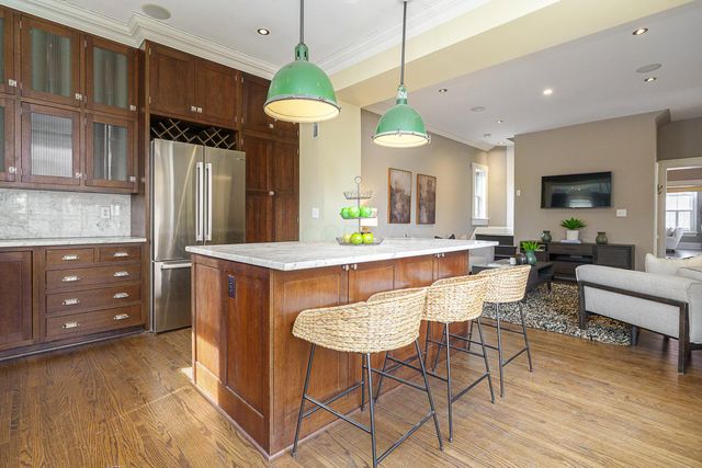 37 Stewart Avenue, Columbus, OH 43206