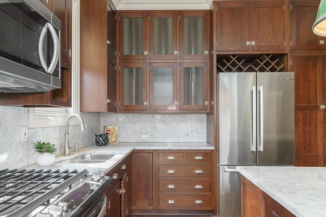 37 Stewart Avenue, Columbus, OH 43206