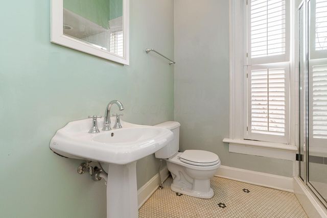 37 Stewart Avenue, Columbus, OH 43206