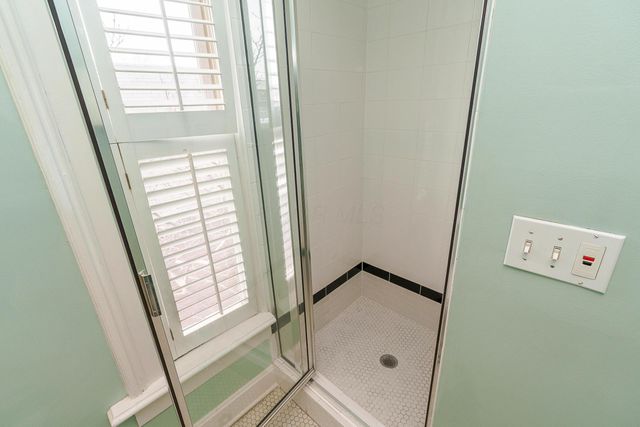 37 Stewart Avenue, Columbus, OH 43206