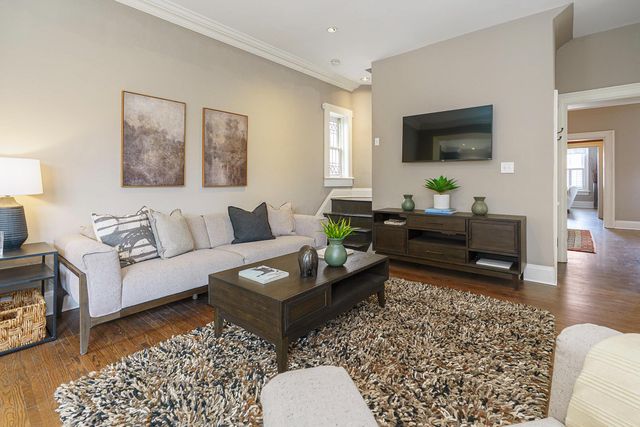 37 Stewart Avenue, Columbus, OH 43206