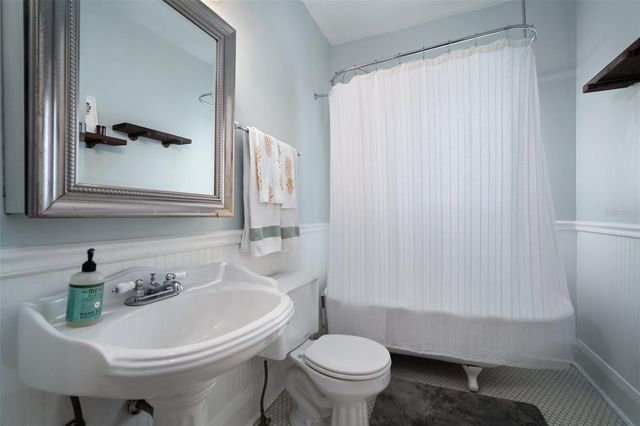 5906 N OTIS AVENUE, Tampa, FL 33604