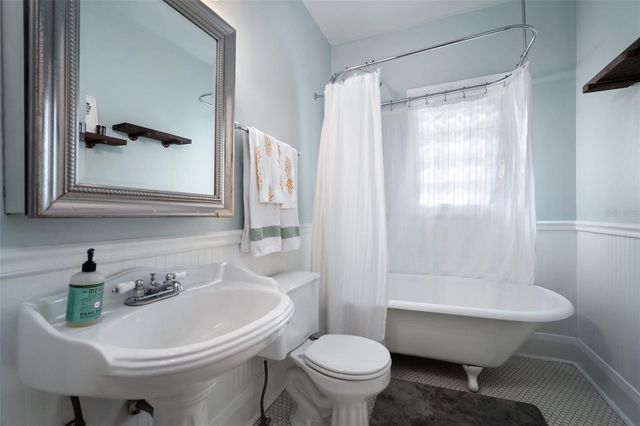 5906 N OTIS AVENUE, Tampa, FL 33604