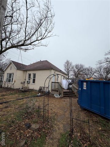 1629 S Rodgers Avenue, Alton, IL 62002