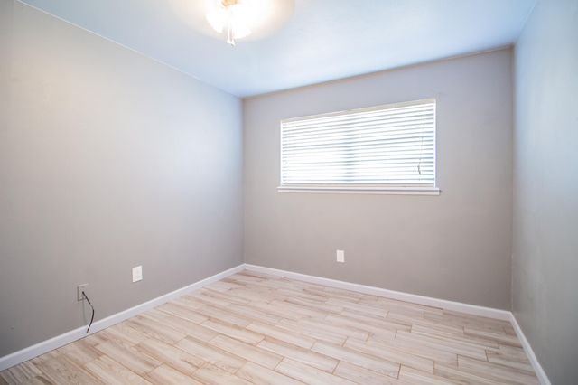 907 S Pecos Drive, Brownfield, TX 79316