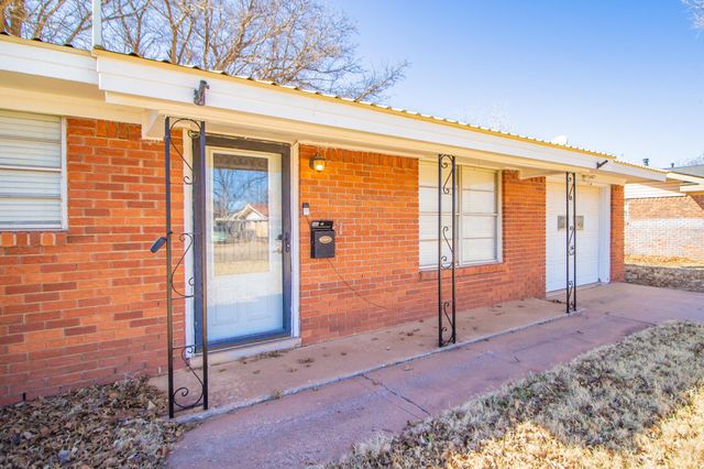 907 S Pecos Drive, Brownfield, TX 79316