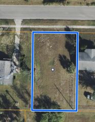 461 E DESOTO STREET, Clermont, FL 34711
