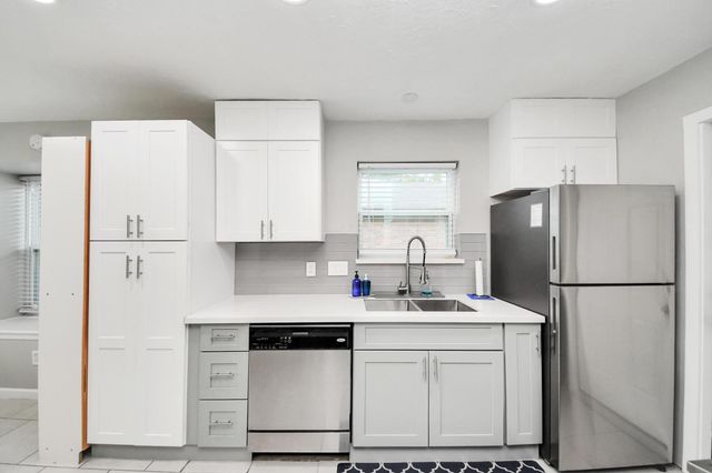 10203 Hollow Canyon Drive, Sugar Land, TX 77498