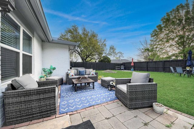 10203 Hollow Canyon Drive, Sugar Land, TX 77498