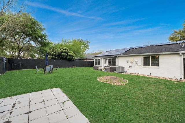 10203 Hollow Canyon Drive, Sugar Land, TX 77498