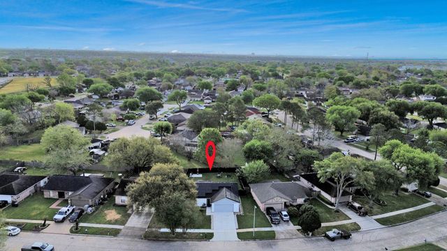 10203 Hollow Canyon Drive, Sugar Land, TX 77498
