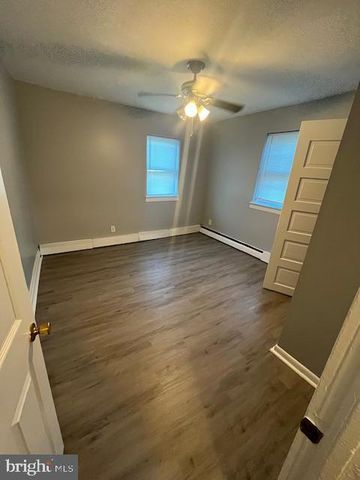 502 W OAK LN, Glenolden, PA 19036