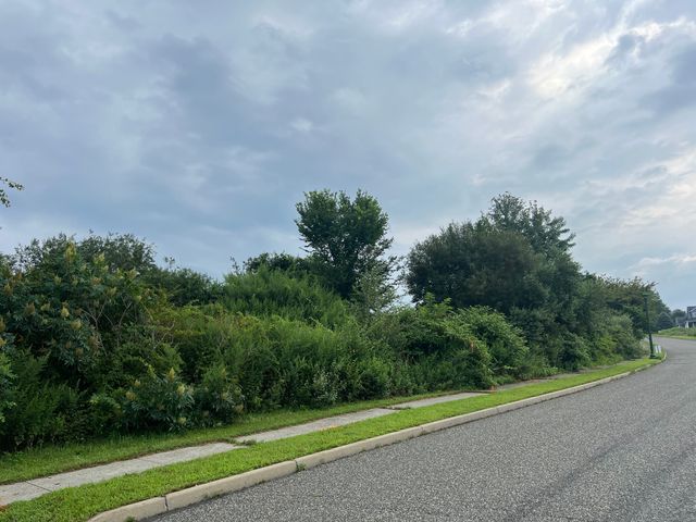 29 Farm View Drive, Norwich, CT 06360
