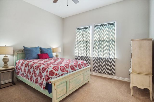 4904 Argyle Lane, Denton, TX 76226