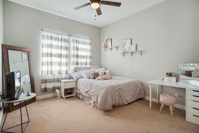 4904 Argyle Lane, Denton, TX 76226