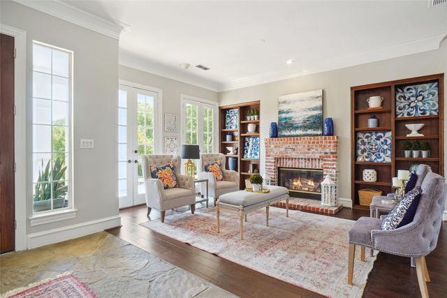 4904 Argyle Lane, Denton, TX 76226