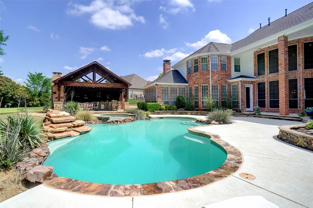 4904 Argyle Lane, Denton, TX 76226