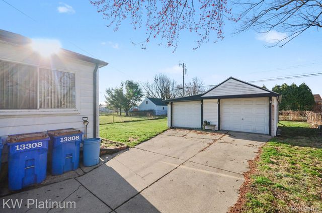 13308 Couwlier Avenue, Warren, MI 48089