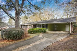 2476 Woodside Way, Atlanta, GA 30341