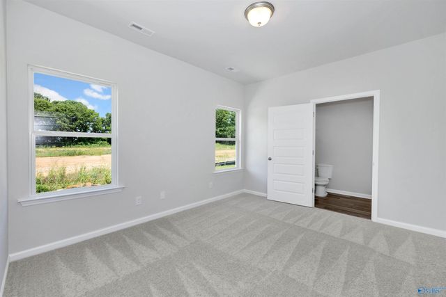 7213 Fox Glen Circle SE, Owens Cross Roads, AL 35763