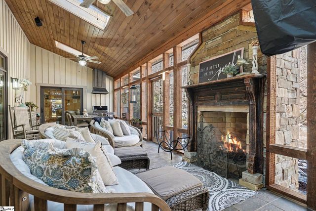 2554 Deep Gap Farm Road, Mill Spring, NC 28756