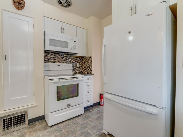 4124 N Hawthorne St, Spokane, WA 99205