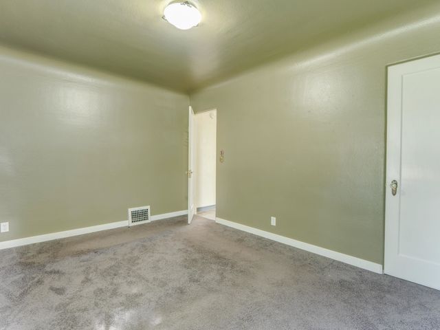 4124 N Hawthorne St, Spokane, WA 99205
