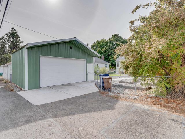 4124 N Hawthorne St, Spokane, WA 99205
