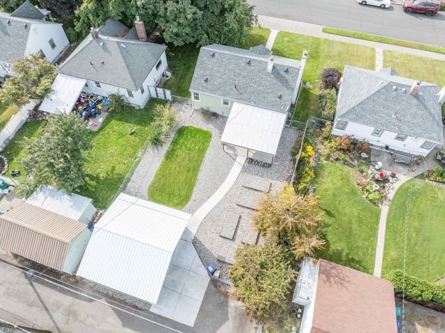 4124 N Hawthorne St, Spokane, WA 99205