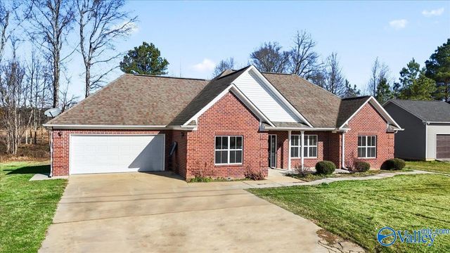 160 Shaw Street, Albertville, AL 35950